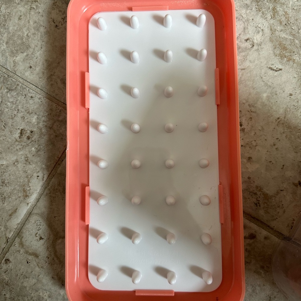 Pink and Clear Ice Containers - Picture 3 of 5